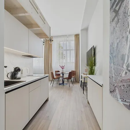 1-bedroom Old Town Next To Tram Tracks