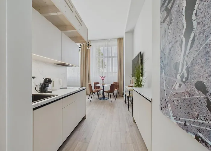 1-bedroom Old Town Next To Tram Tracks