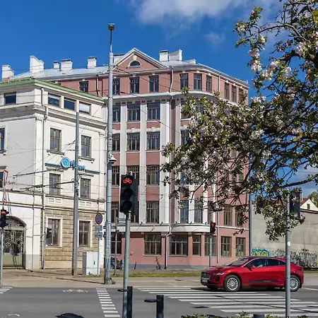 דירה 1-bedroom Old Town Next To Tram Tracks